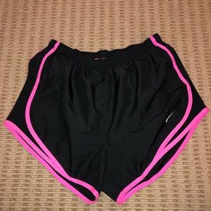 women’s nike shorts